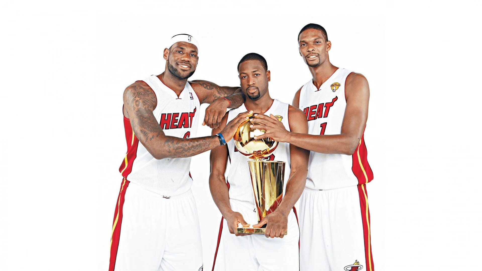 赛季中期热身赛检验战术 成效初显，热身赛算不算成绩